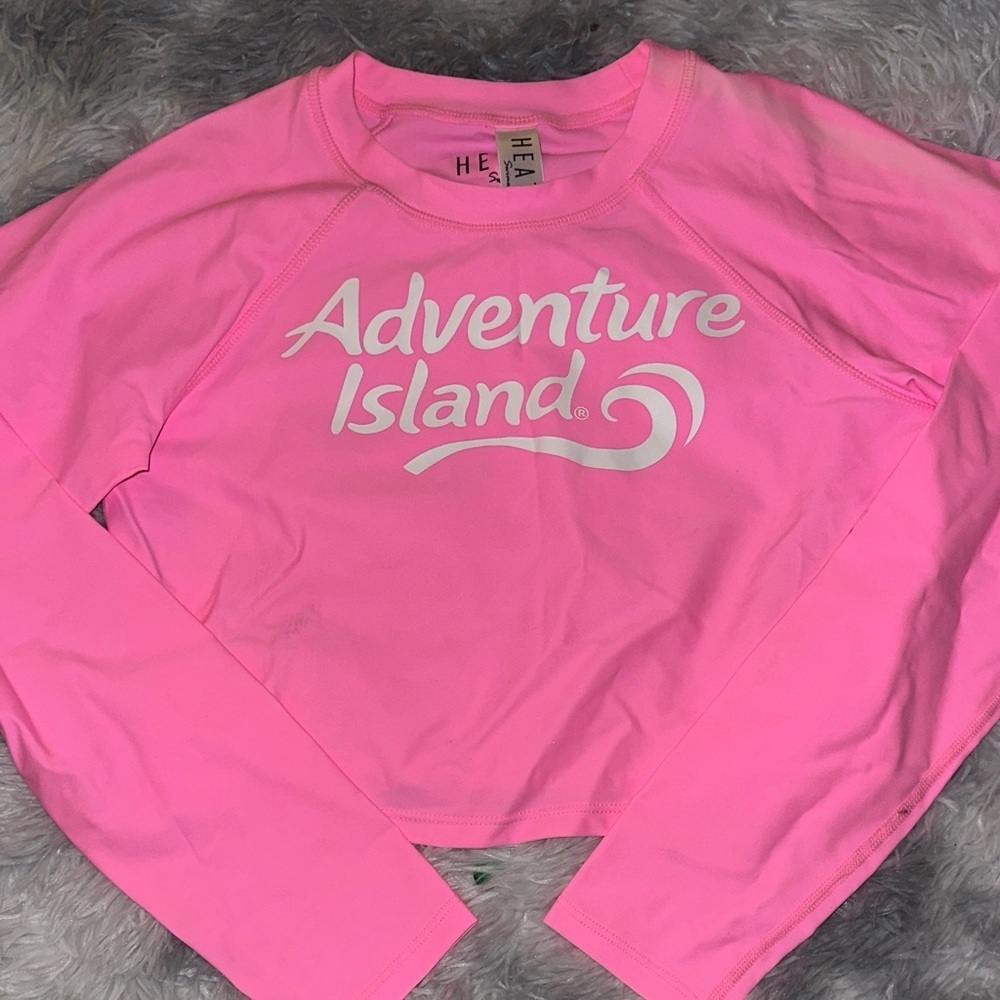 Pink Adventure Island Long Sleeve Cropped Swim Sun 🌞 Shirt - Medium